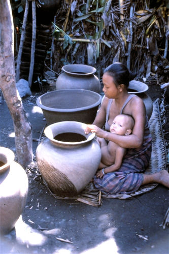 Lombok_48_RemotePottingVillage_g.jpg